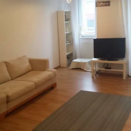 Raclawicka Apartment *